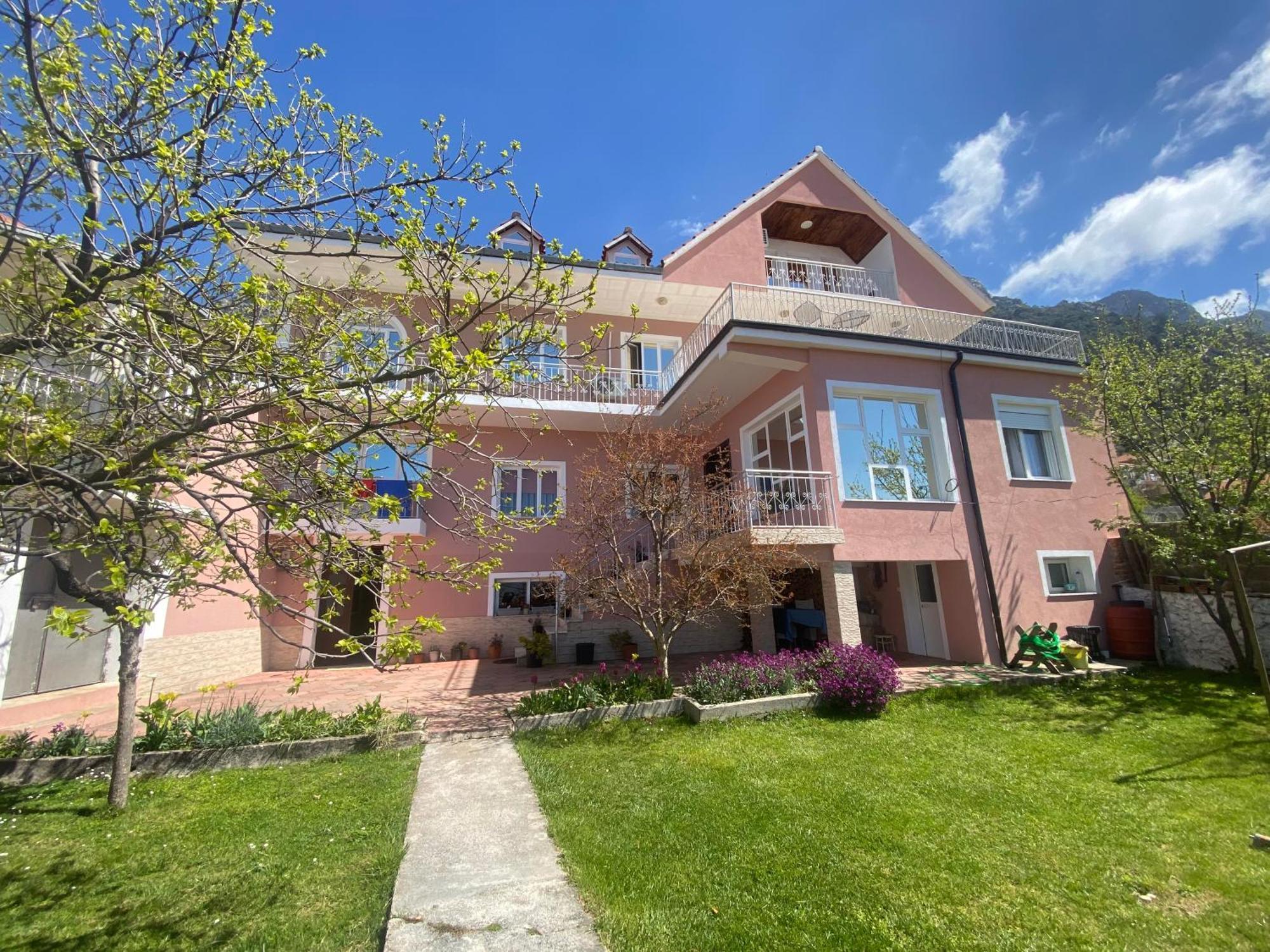 Villa Duka Krujë Exteriér fotografie